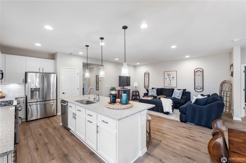 18102 151st Street E, photo 6