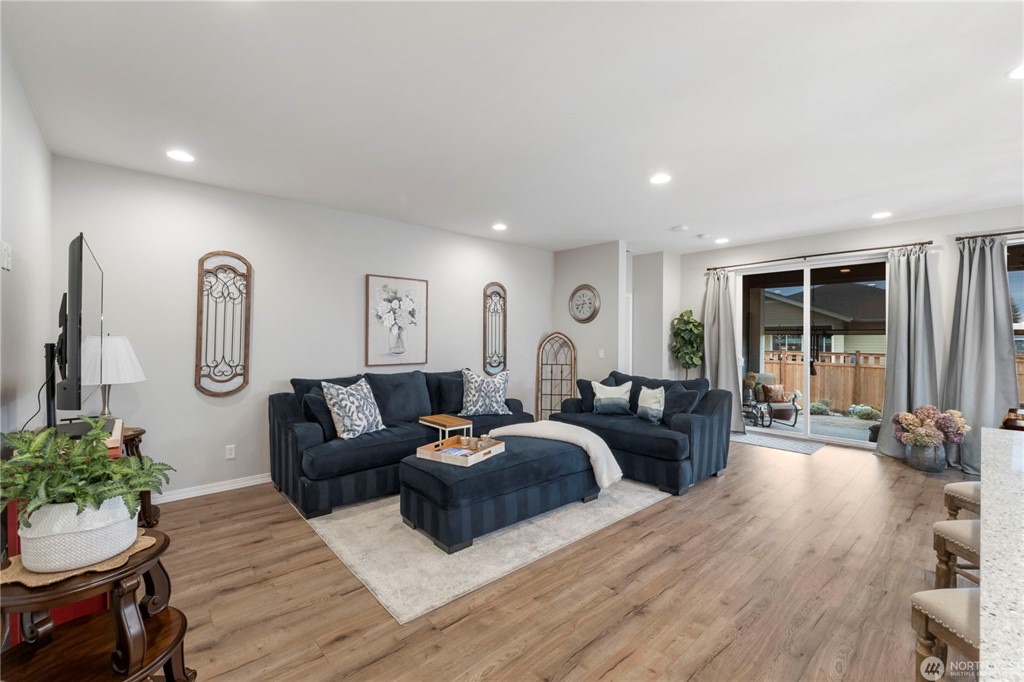 18102 151st Street E, photo 11
